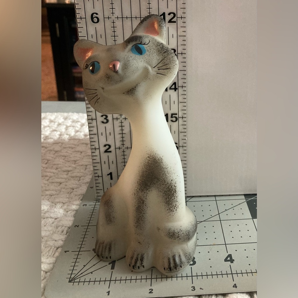 Great deal! Rare! Fenton Alley Cat